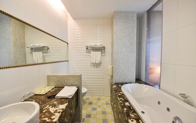 Leader Business Hotel