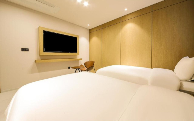 Busan Seomyeon Nestly Hotel