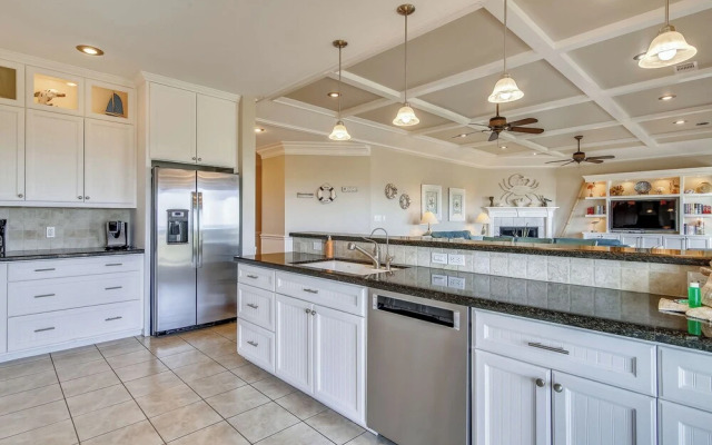 4515bfflampwnh - Beachfront Flamingo