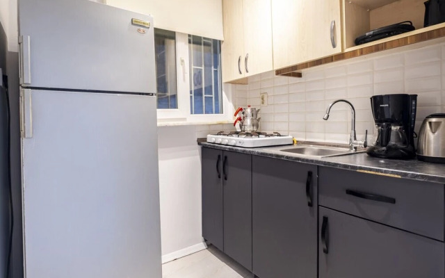 Central Flat Close to Shopping Malls in Sisli