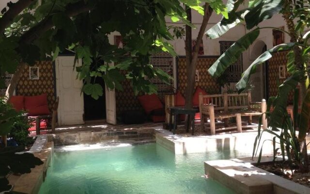 So Chic Riad