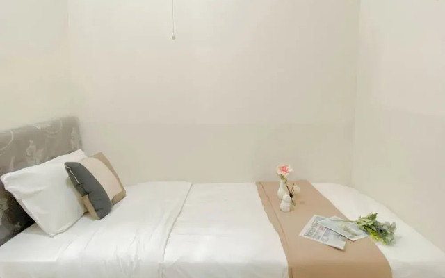 Comfort Living 2Br Green Pramuka City Near Mall Apartment