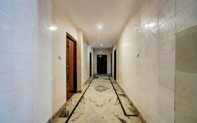 SPOT ON 76829 Anant Palace
