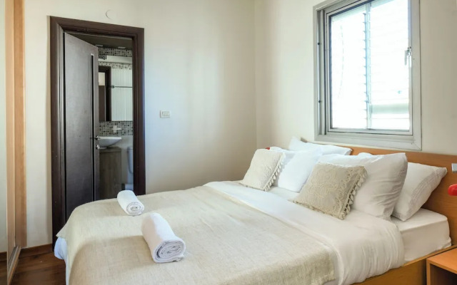 Simple Living in Netanya by Sea N' Rent