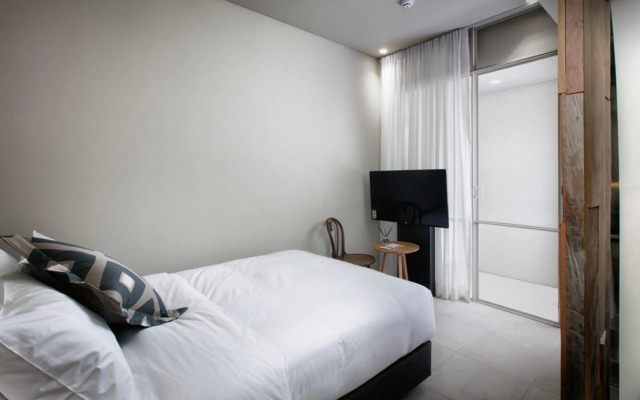 Oia Hotel