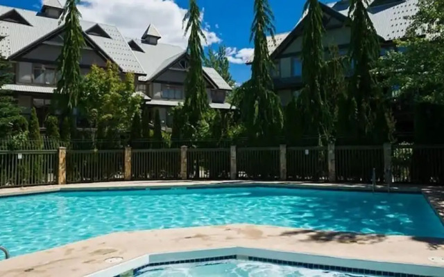 Whistler Vacation Club at Twin Peaks
