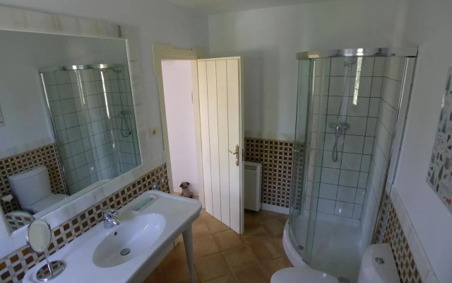 Salvatierra Guest House