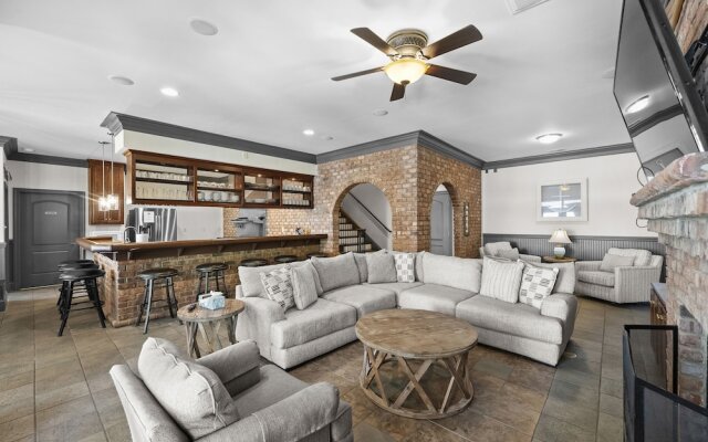 Make a Big Splash in 7BR Lake Norman Home!