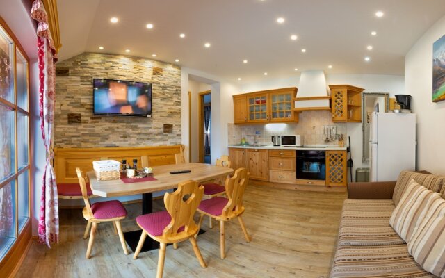 Villa Flora Apartments