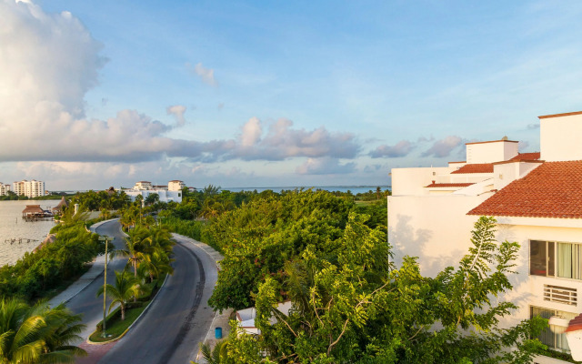 Las Gaviotas Hotel & Suites