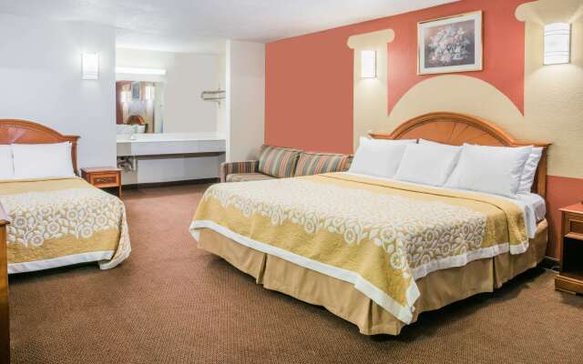 Days Inn Bastrop