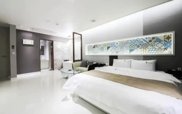 Hanam 1st Business Hotel