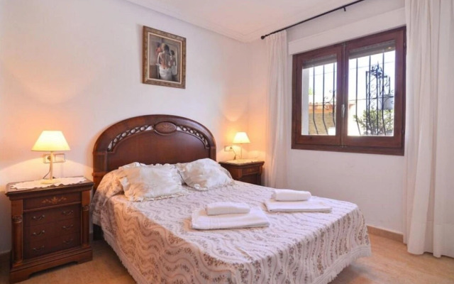 Villa - 5 Bedrooms with Pool - 105024