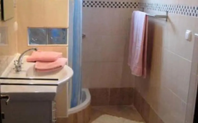 Vida With Garden - A3 - Maslina