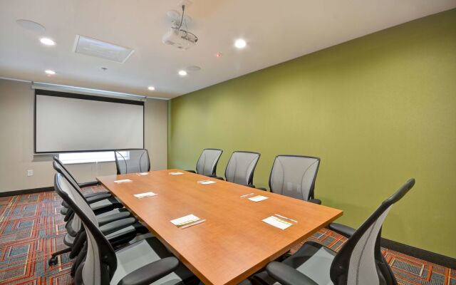 Home2 Suites by Hilton North Dallas Central Expy