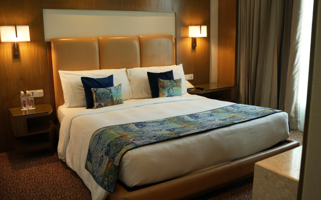 Crowne Plaza Hotel New Delhi Okhla by IHG – Guest Rooms – New Delhi