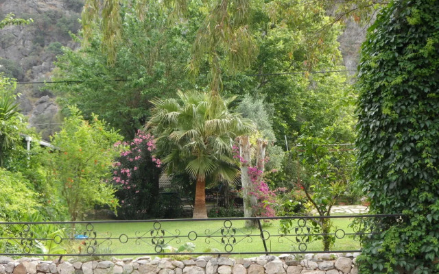 Arya Holiday Houses