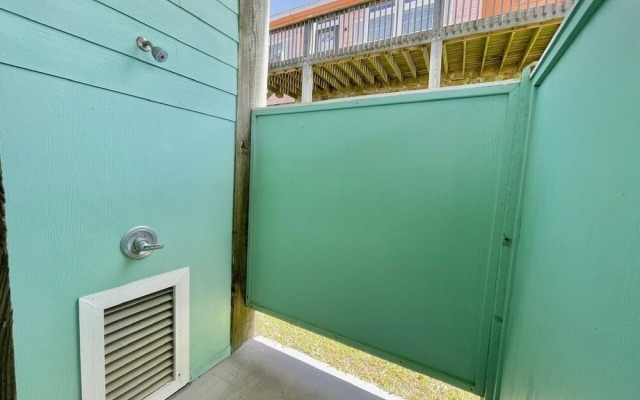 Mermaid Mansion 3 Bedroom Home by Redawning