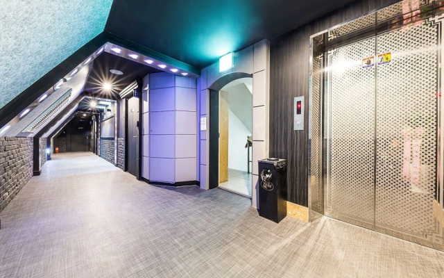 BNW Hotel