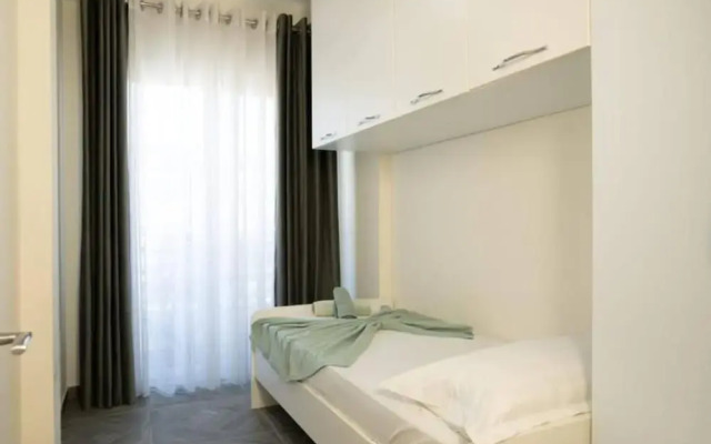 Exclusive Seafront Duplex With Jacuzzi