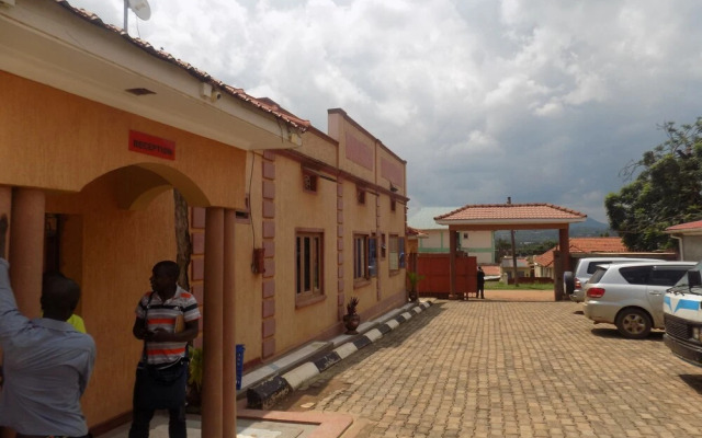 Kaanos Hope Complex Inn