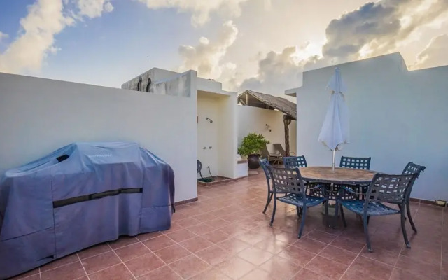 Margaritas 306 2 Bedroom Condo by Redawning