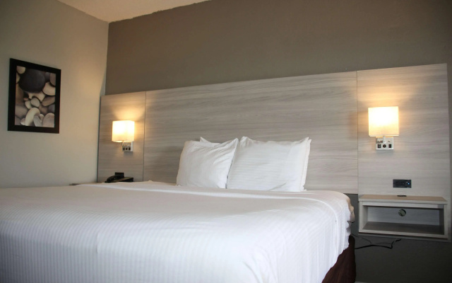 Boca Suites Deerfield Beach, SureStay Collection by BW