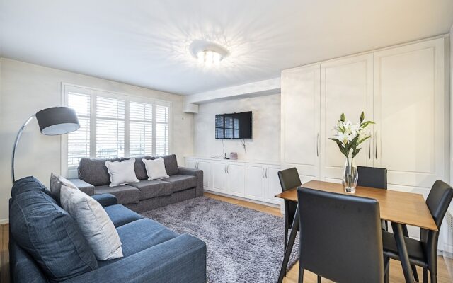 Bridgwalk Apartment by Flexystays