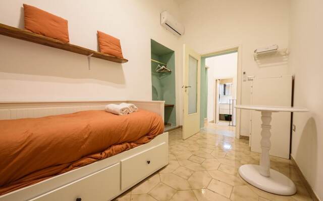 Via San Giovanni in Porta 34