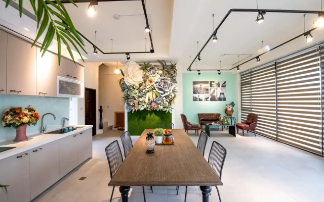 Palmer Homestay I