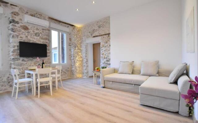 Gorgeous Brand New 2 Bedrooms