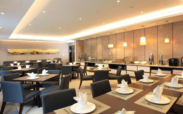 Home Inn Plus Guilin Railway Station