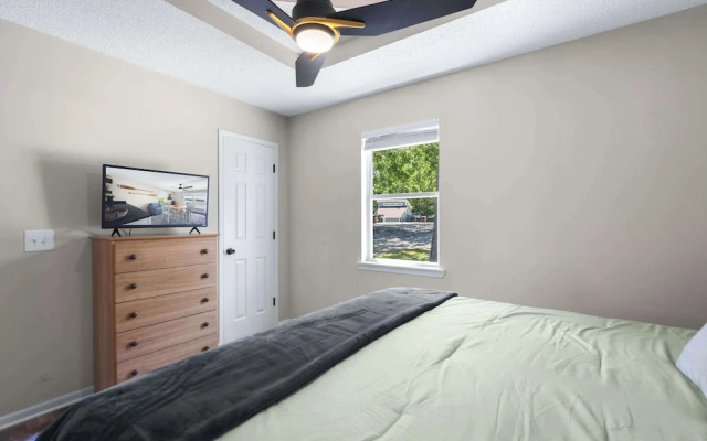 Tequila Sunrise Private Dock!