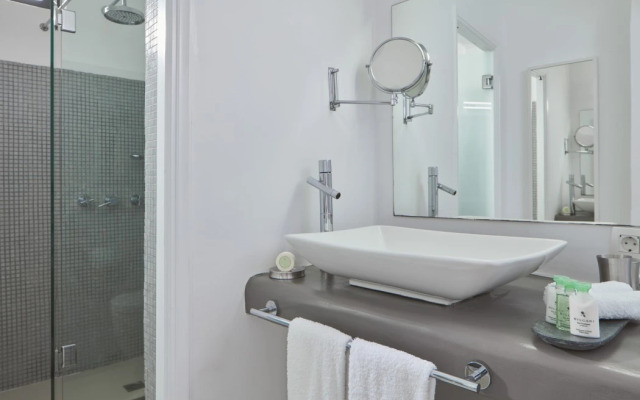 Sun Rocks Boutique Hotel