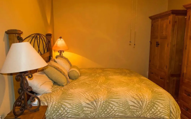 Casa Pequena 1 BR by Casago