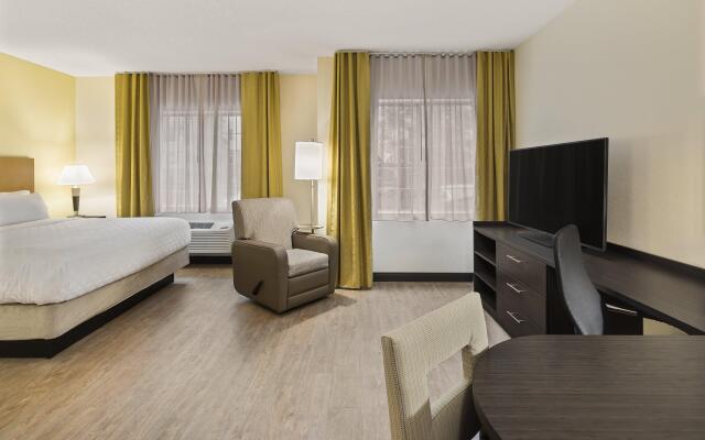 Candlewood Suites Charlotte - Arrowood, an IHG Hotel