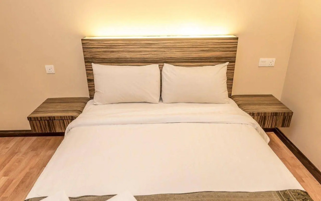 Little Gaya Hotel