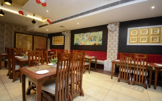 Hotel Dhingra By OYO Rooms