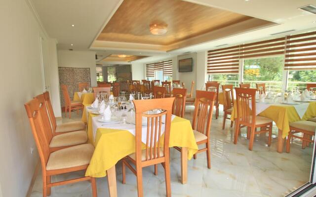 Select Hill Resort