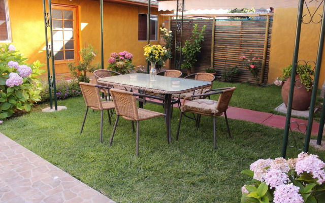 Economy Hostel Tierra Noble Bed and Breakfast