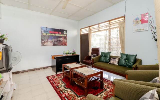 Adil Jaya Homestay