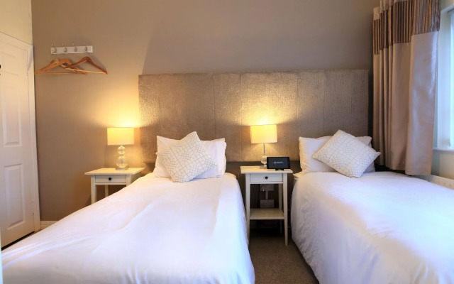 Elagh View Bed & Breakfast