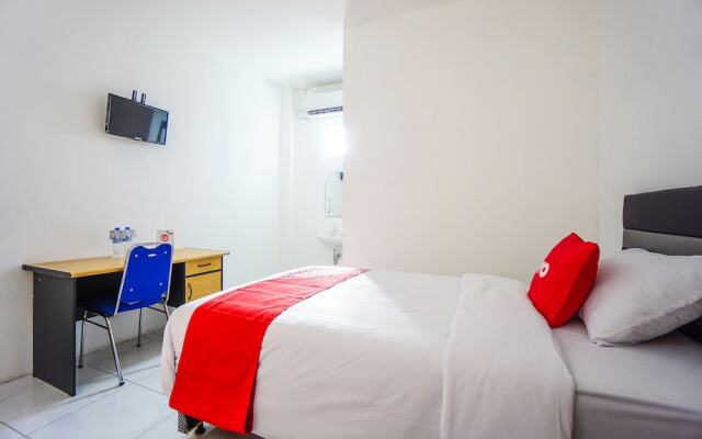 Edward Residence Malalayang by OYO Rooms