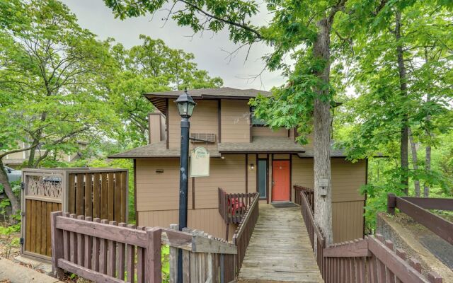 Lake-view Margaritaville Retreat w/ Screened Porch