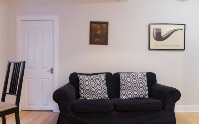 2 Bedroom Flat In West End
