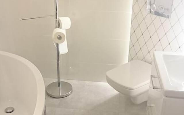 Balticrent  - Plac Grunwaldzki 20