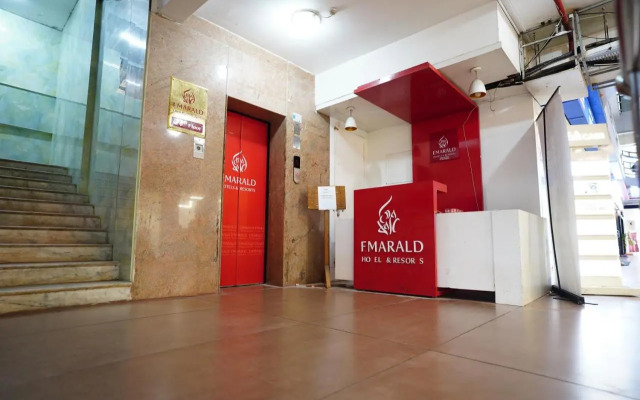 Capital O 27703 Welcare Emarald