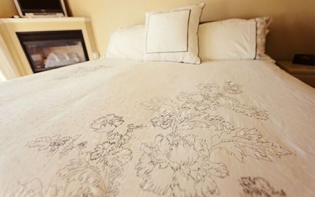 The Lodge at Weir's Beach