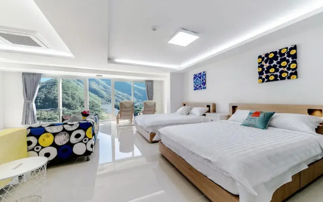 Miramonti Pool Villa Pension