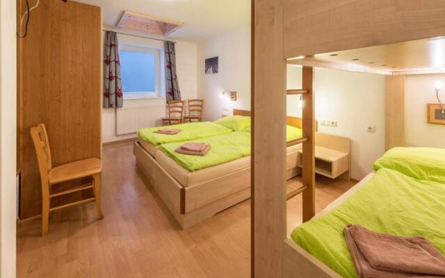 Sommer Chalet Central Top CC6